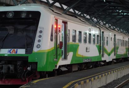 KAI Commuter Wilayah 8 Surabaya Melayani 150 ribu Pengguna Hingga Hari Keempat Masa Angkutan Nataru