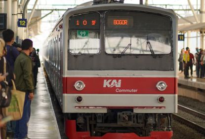 Meningkat 6,13 Persen, KAI Commuter Layani 166,4 Juta Pengguna Commuter Line Jabodetabek Pada Semester I 2025  - Jadi dampak positif dari 1.063 perjalanan Commuter Line Jabodetabek per hari di Gapeka 2025